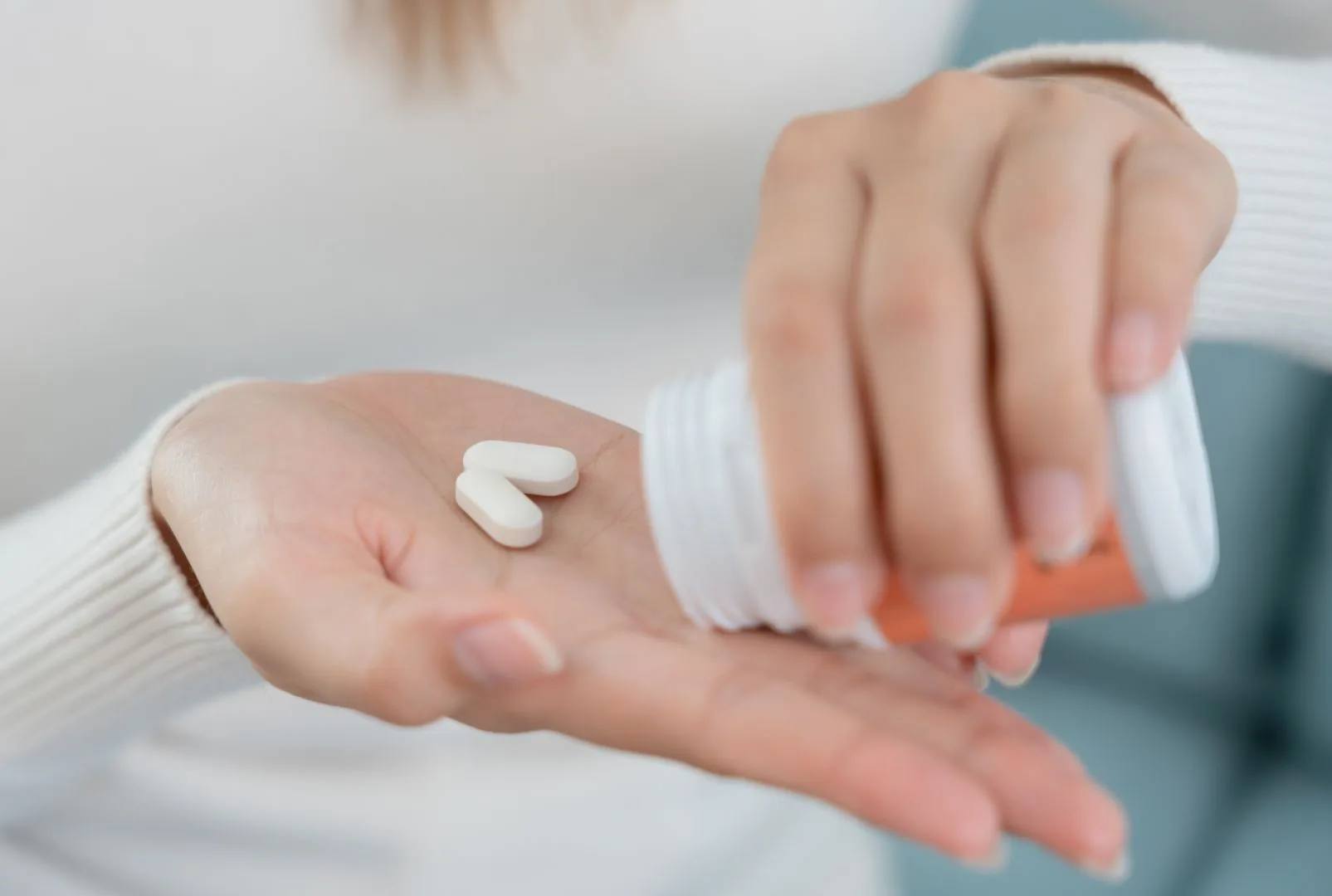 Ibuprofen is a popular choice-for-dental-pain.-antalya, turkey